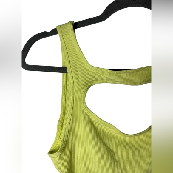 Lululemon LA Front Cut-Out Crop Tank Top Lemon Vibe Size 8 - Picture 4 of 9